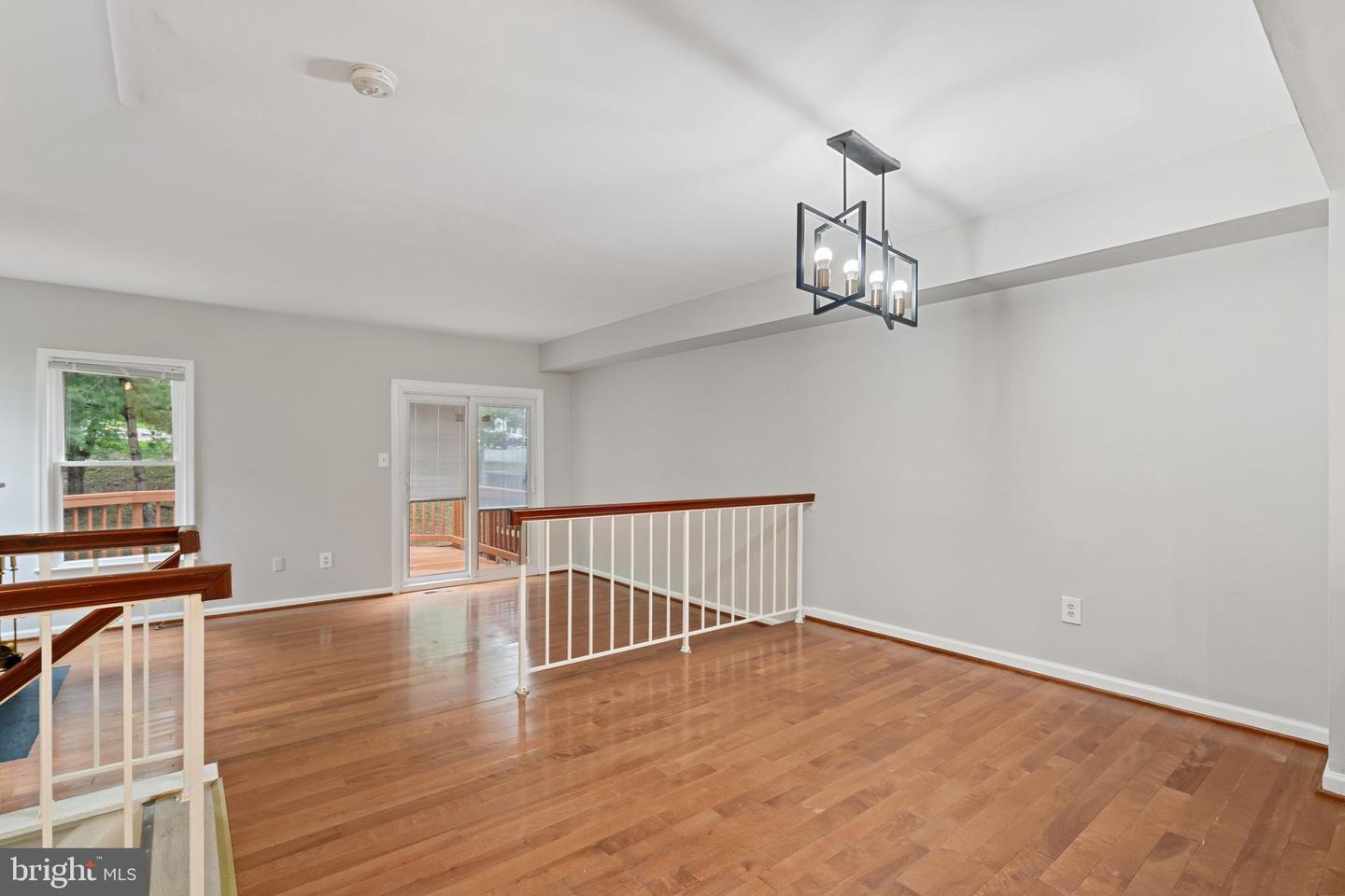 8498 LAUREL OAK DR, SPRINGFIELD, Virginia 22153, 3 Bedrooms Bedrooms, ,3 BathroomsBathrooms,Residential,For sale,8498 LAUREL OAK DR,VAFX2235428 MLS # VAFX2235428