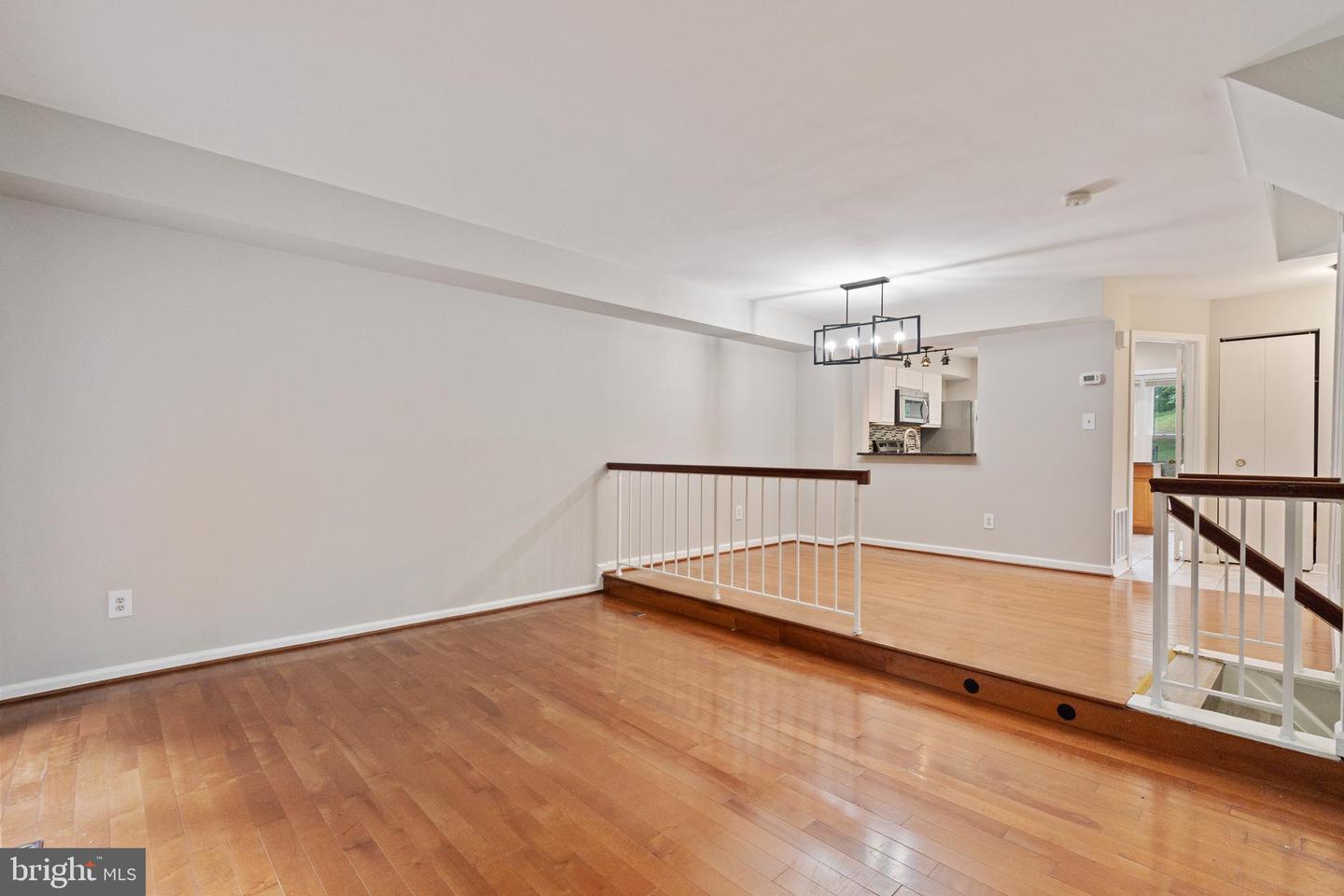 8498 LAUREL OAK DR, SPRINGFIELD, Virginia 22153, 3 Bedrooms Bedrooms, ,3 BathroomsBathrooms,Residential,For sale,8498 LAUREL OAK DR,VAFX2235428 MLS # VAFX2235428