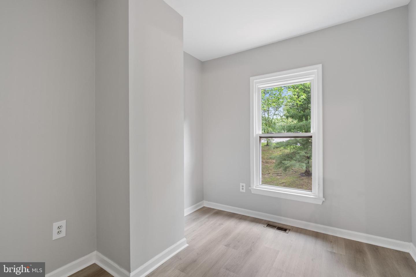 8498 LAUREL OAK DR, SPRINGFIELD, Virginia 22153, 3 Bedrooms Bedrooms, ,3 BathroomsBathrooms,Residential,For sale,8498 LAUREL OAK DR,VAFX2235428 MLS # VAFX2235428