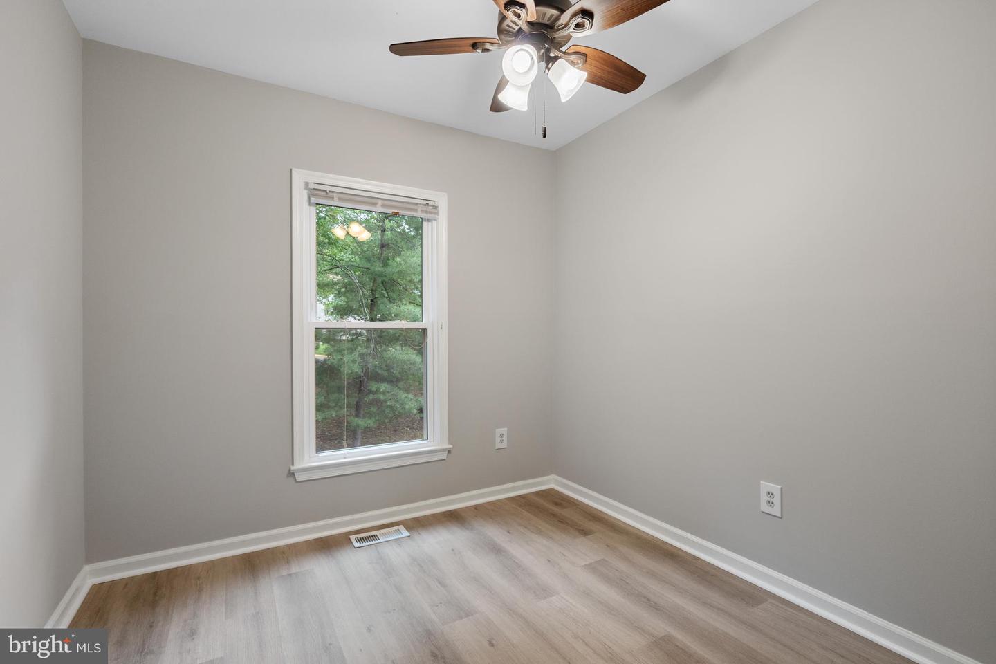 8498 LAUREL OAK DR, SPRINGFIELD, Virginia 22153, 3 Bedrooms Bedrooms, ,3 BathroomsBathrooms,Residential,For sale,8498 LAUREL OAK DR,VAFX2235428 MLS # VAFX2235428