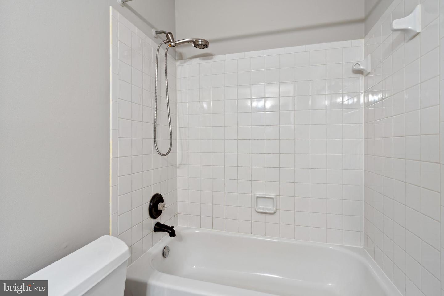 8498 LAUREL OAK DR, SPRINGFIELD, Virginia 22153, 3 Bedrooms Bedrooms, ,3 BathroomsBathrooms,Residential,For sale,8498 LAUREL OAK DR,VAFX2235428 MLS # VAFX2235428