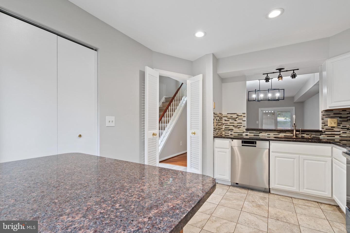 8498 LAUREL OAK DR, SPRINGFIELD, Virginia 22153, 3 Bedrooms Bedrooms, ,3 BathroomsBathrooms,Residential,For sale,8498 LAUREL OAK DR,VAFX2235428 MLS # VAFX2235428