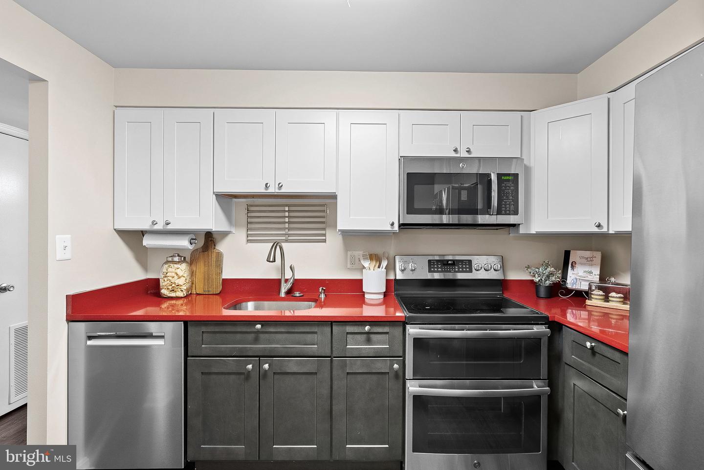 803 N HOWARD ST #435, ALEXANDRIA, Virginia 22304, 2 Bedrooms Bedrooms, ,2 BathroomsBathrooms,Residential,For sale,803 N HOWARD ST #435,VAAX2044388 MLS # VAAX2044388