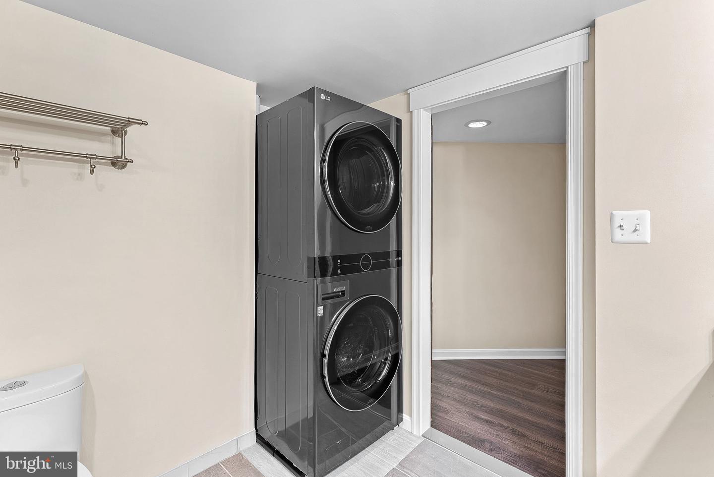 803 N HOWARD ST #435, ALEXANDRIA, Virginia 22304, 2 Bedrooms Bedrooms, ,2 BathroomsBathrooms,Residential,For sale,803 N HOWARD ST #435,VAAX2044388 MLS # VAAX2044388