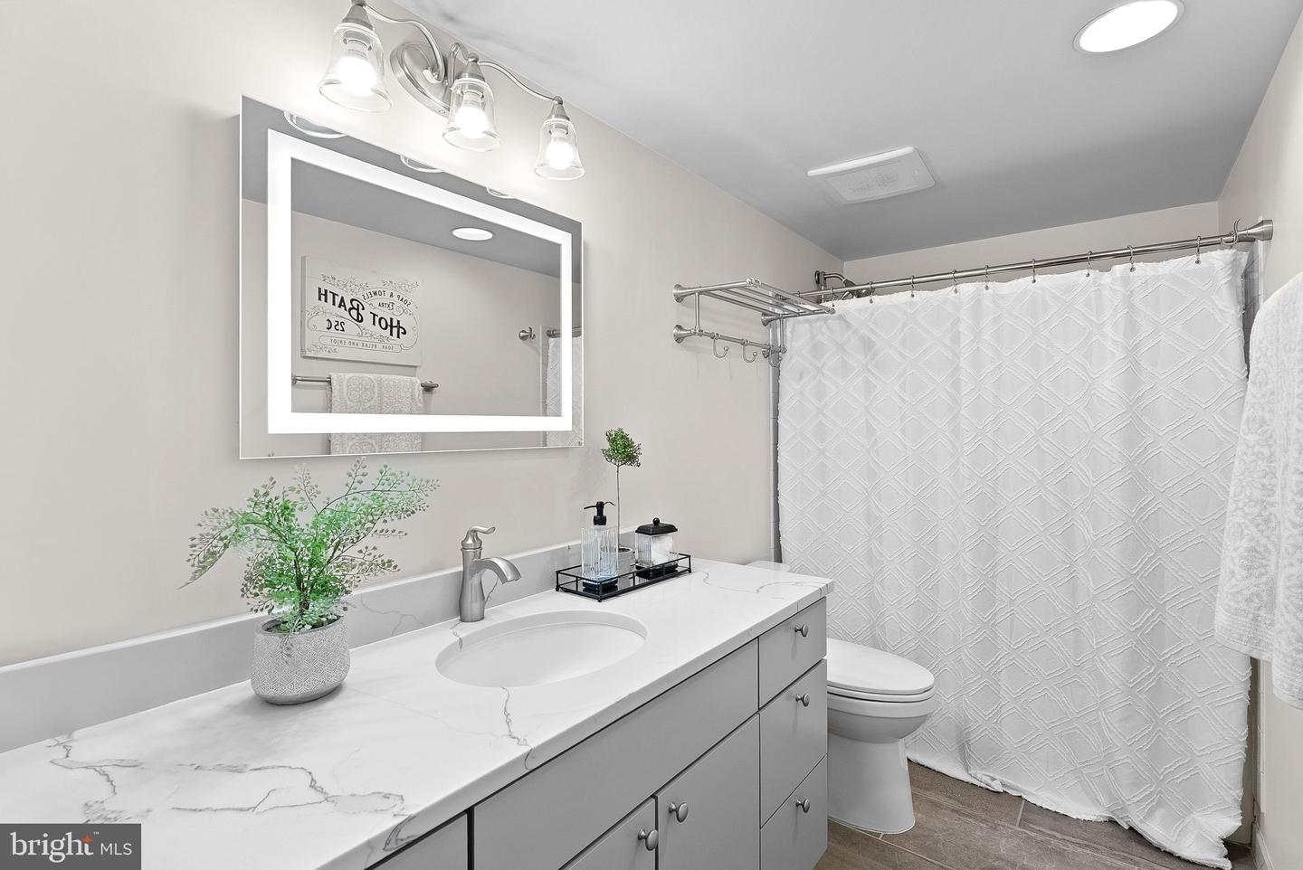 803 N HOWARD ST #435, ALEXANDRIA, Virginia 22304, 2 Bedrooms Bedrooms, ,2 BathroomsBathrooms,Residential,For sale,803 N HOWARD ST #435,VAAX2044388 MLS # VAAX2044388