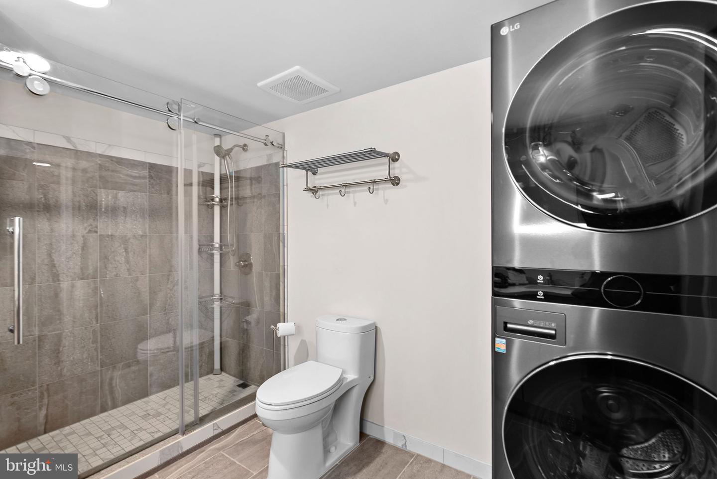803 N HOWARD ST #435, ALEXANDRIA, Virginia 22304, 2 Bedrooms Bedrooms, ,2 BathroomsBathrooms,Residential,For sale,803 N HOWARD ST #435,VAAX2044388 MLS # VAAX2044388