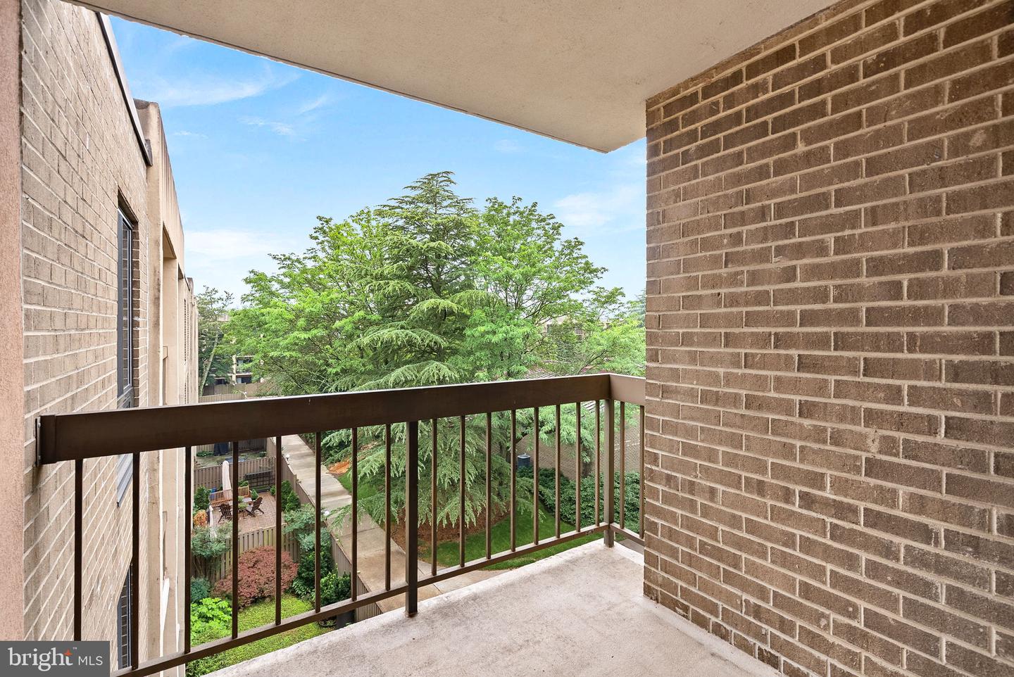 803 N HOWARD ST #435, ALEXANDRIA, Virginia 22304, 2 Bedrooms Bedrooms, ,2 BathroomsBathrooms,Residential,For sale,803 N HOWARD ST #435,VAAX2044388 MLS # VAAX2044388