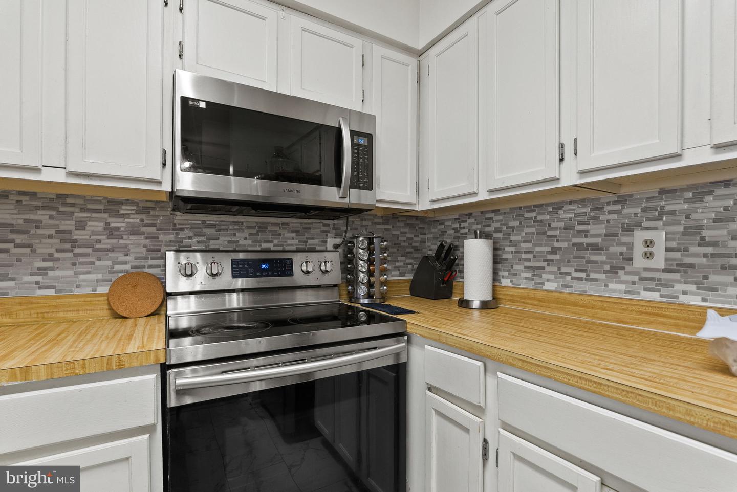 10464 PARADISE CT, MANASSAS, Virginia 20109, 3 Bedrooms Bedrooms, ,2 BathroomsBathrooms,Residential,For sale,10464 PARADISE CT,VAPW2092590 MLS # VAPW2092590