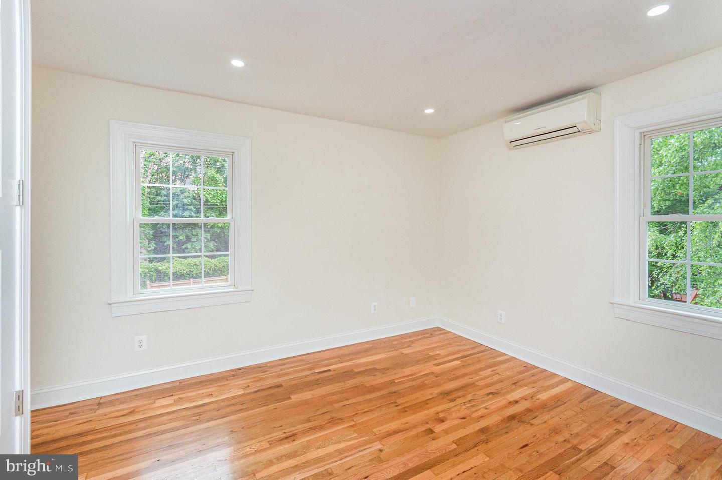 2600 16TH ST S #696, ARLINGTON, Virginia 22204, 2 Bedrooms Bedrooms, ,1 BathroomBathrooms,Residential,For sale,2600 16TH ST S #696,VAAR2056372 MLS # VAAR2056372