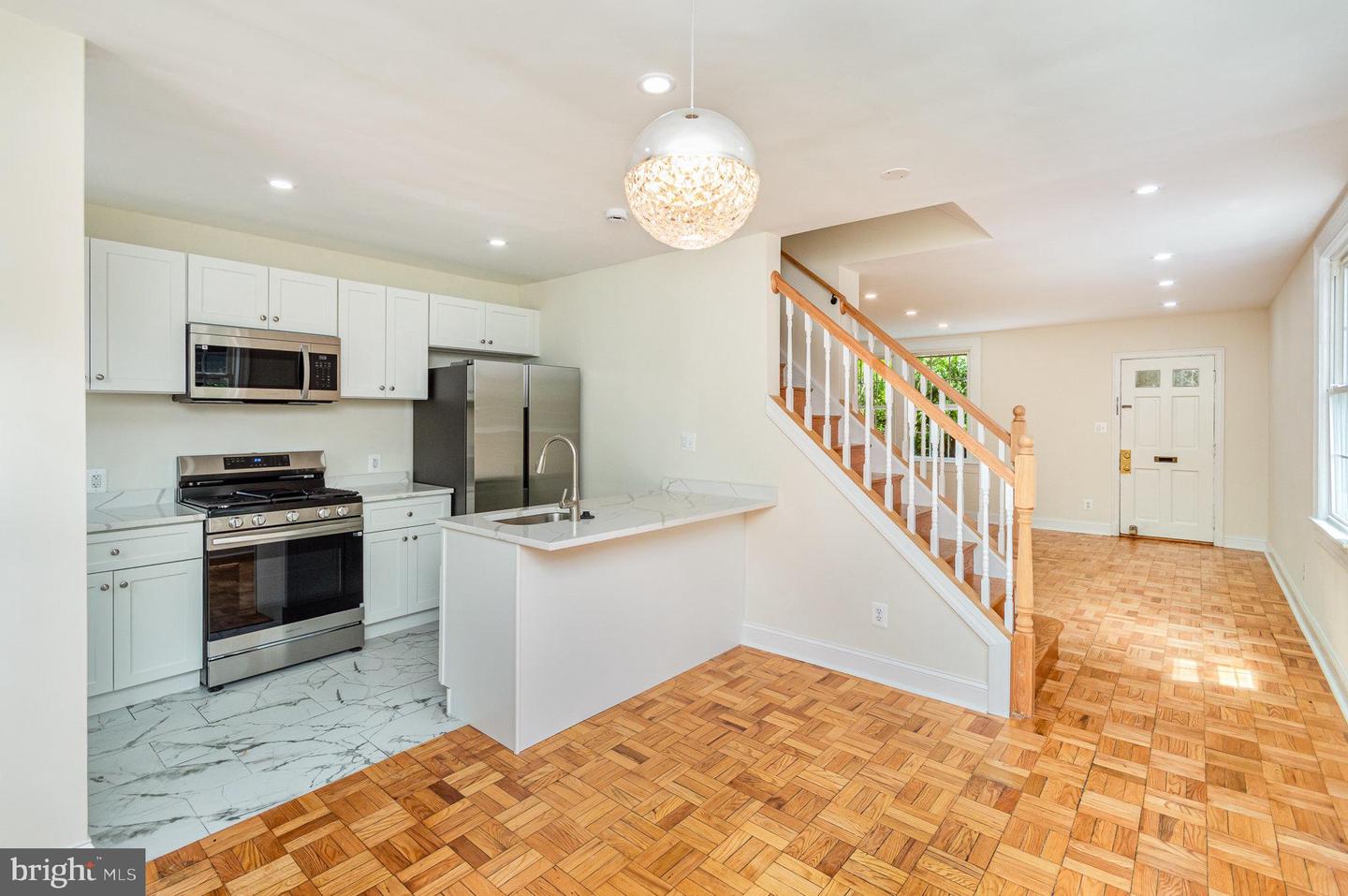 2600 16TH ST S #696, ARLINGTON, Virginia 22204, 2 Bedrooms Bedrooms, ,1 BathroomBathrooms,Residential,For sale,2600 16TH ST S #696,VAAR2056372 MLS # VAAR2056372