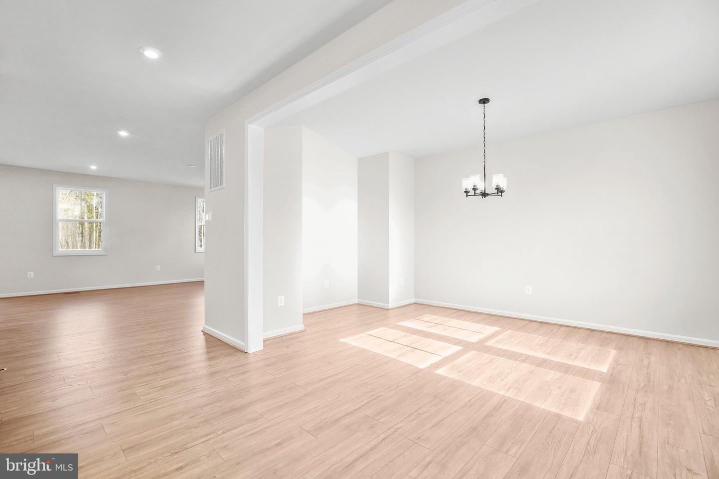 1 BLAKELY ST, FREDERICKSBURG, Virginia 22408, 4 Bedrooms Bedrooms, ,2 BathroomsBathrooms,Residential,For sale,1 BLAKELY ST,VASP2032516 MLS # VASP2032516