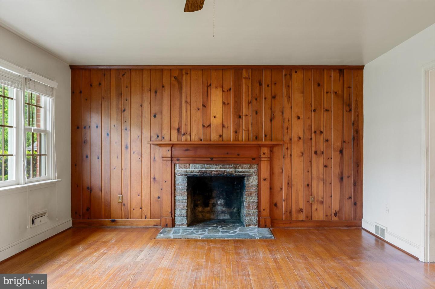 111 MONTAGUE AVE, WINCHESTER, Virginia 22601, 3 Bedrooms Bedrooms, ,1 BathroomBathrooms,Residential,For sale,111 MONTAGUE AVE,VAWI2007586 MLS # VAWI2007586
