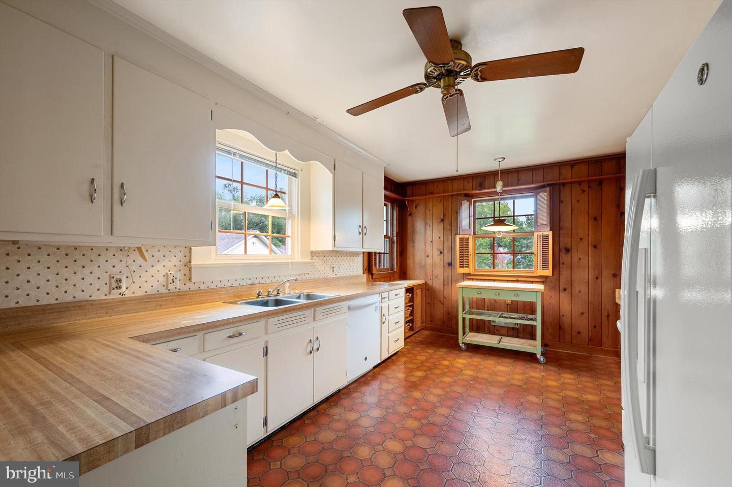 111 MONTAGUE AVE, WINCHESTER, Virginia 22601, 3 Bedrooms Bedrooms, ,1 BathroomBathrooms,Residential,For sale,111 MONTAGUE AVE,VAWI2007586 MLS # VAWI2007586