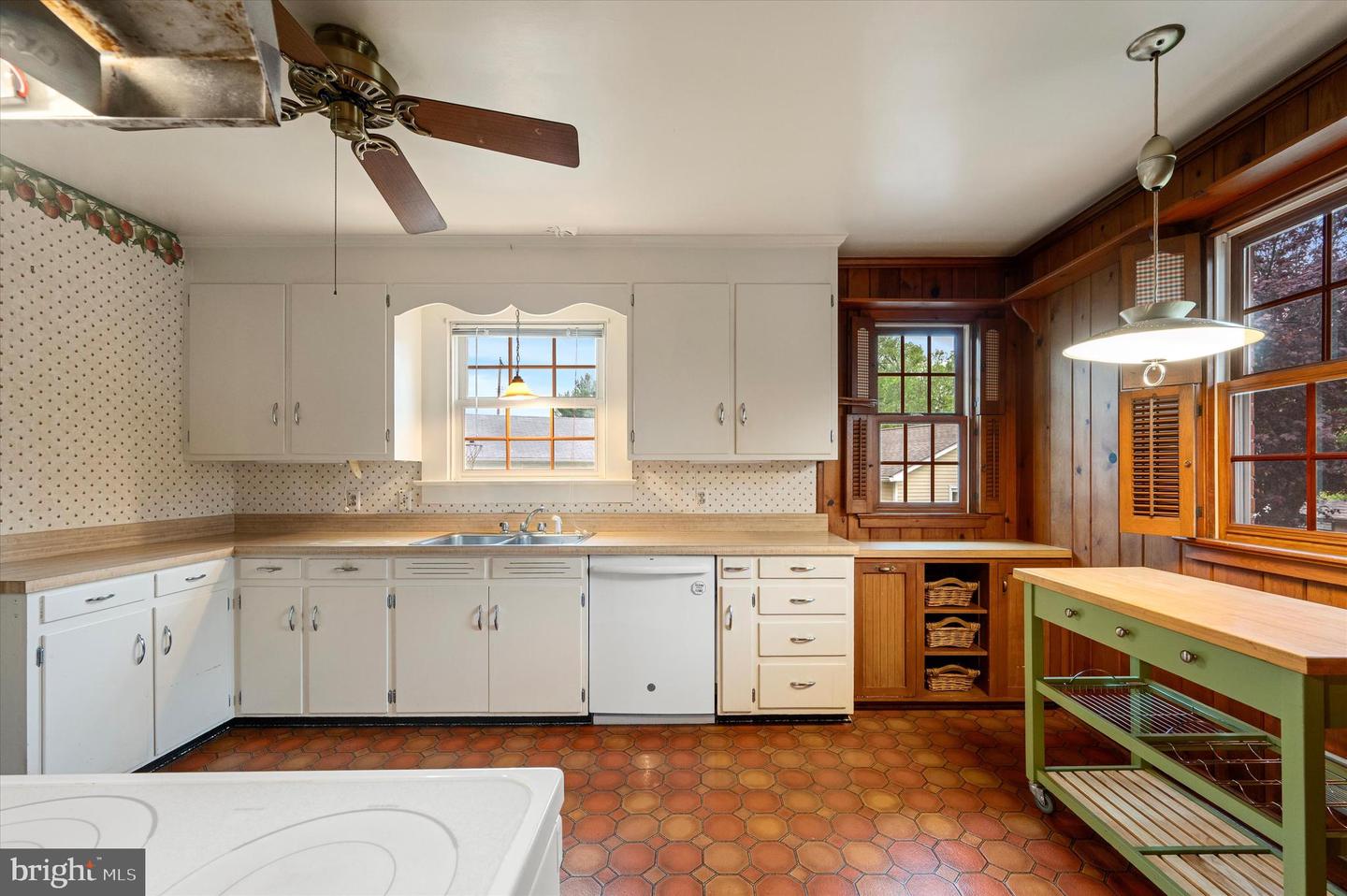 111 MONTAGUE AVE, WINCHESTER, Virginia 22601, 3 Bedrooms Bedrooms, ,1 BathroomBathrooms,Residential,For sale,111 MONTAGUE AVE,VAWI2007586 MLS # VAWI2007586