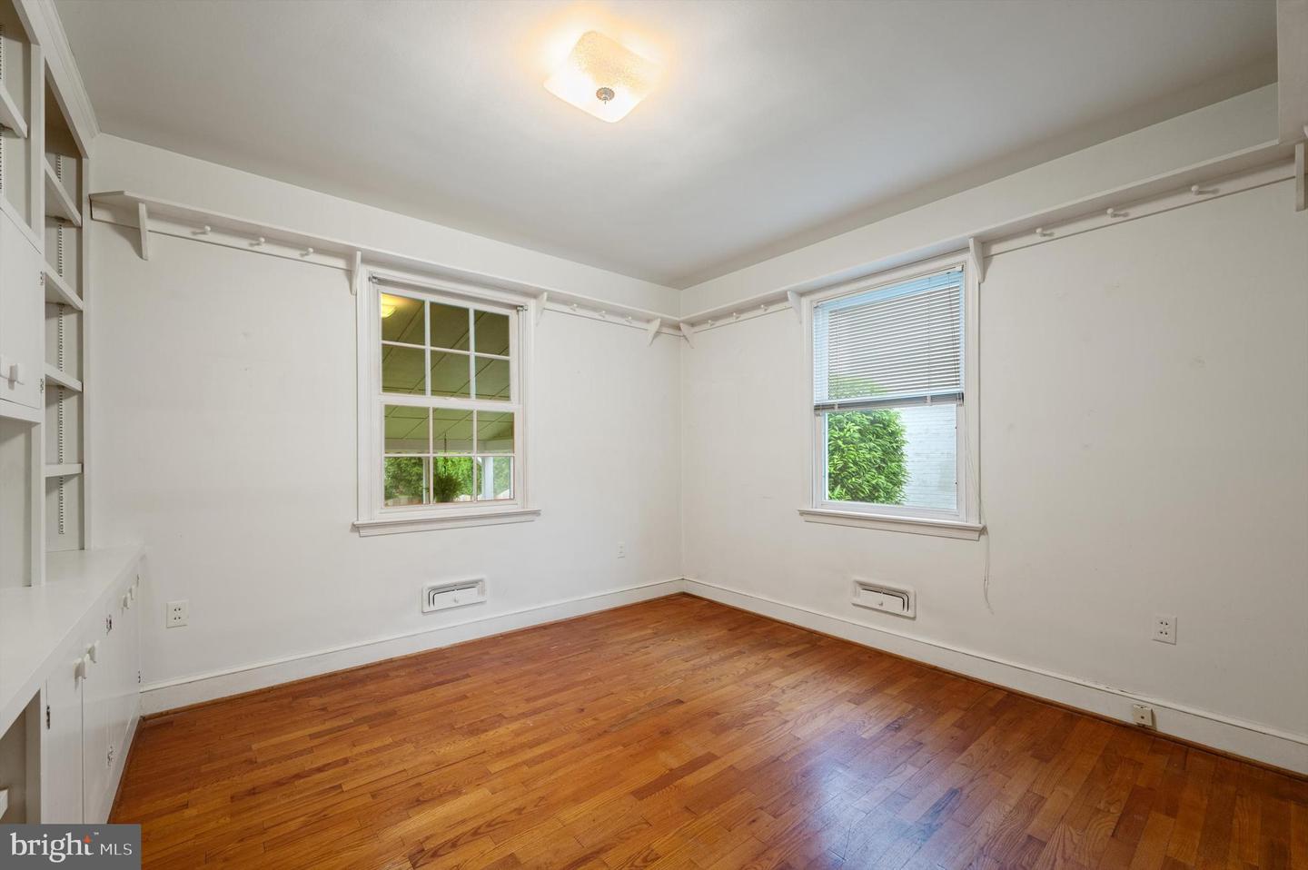 111 MONTAGUE AVE, WINCHESTER, Virginia 22601, 3 Bedrooms Bedrooms, ,1 BathroomBathrooms,Residential,For sale,111 MONTAGUE AVE,VAWI2007586 MLS # VAWI2007586