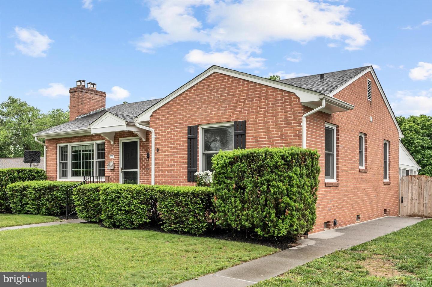 111 MONTAGUE AVE, WINCHESTER, Virginia 22601, 3 Bedrooms Bedrooms, ,1 BathroomBathrooms,Residential,For sale,111 MONTAGUE AVE,VAWI2007586 MLS # VAWI2007586