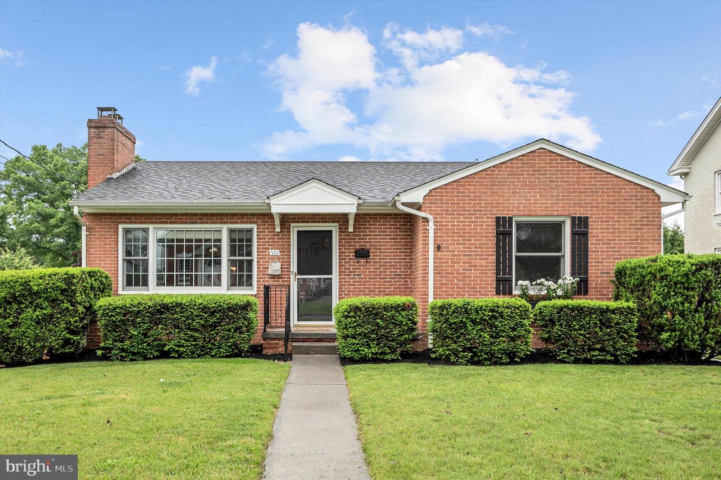111 MONTAGUE AVE, WINCHESTER, Virginia 22601, 3 Bedrooms Bedrooms, ,1 BathroomBathrooms,Residential,For sale,111 MONTAGUE AVE,VAWI2007586 MLS # VAWI2007586