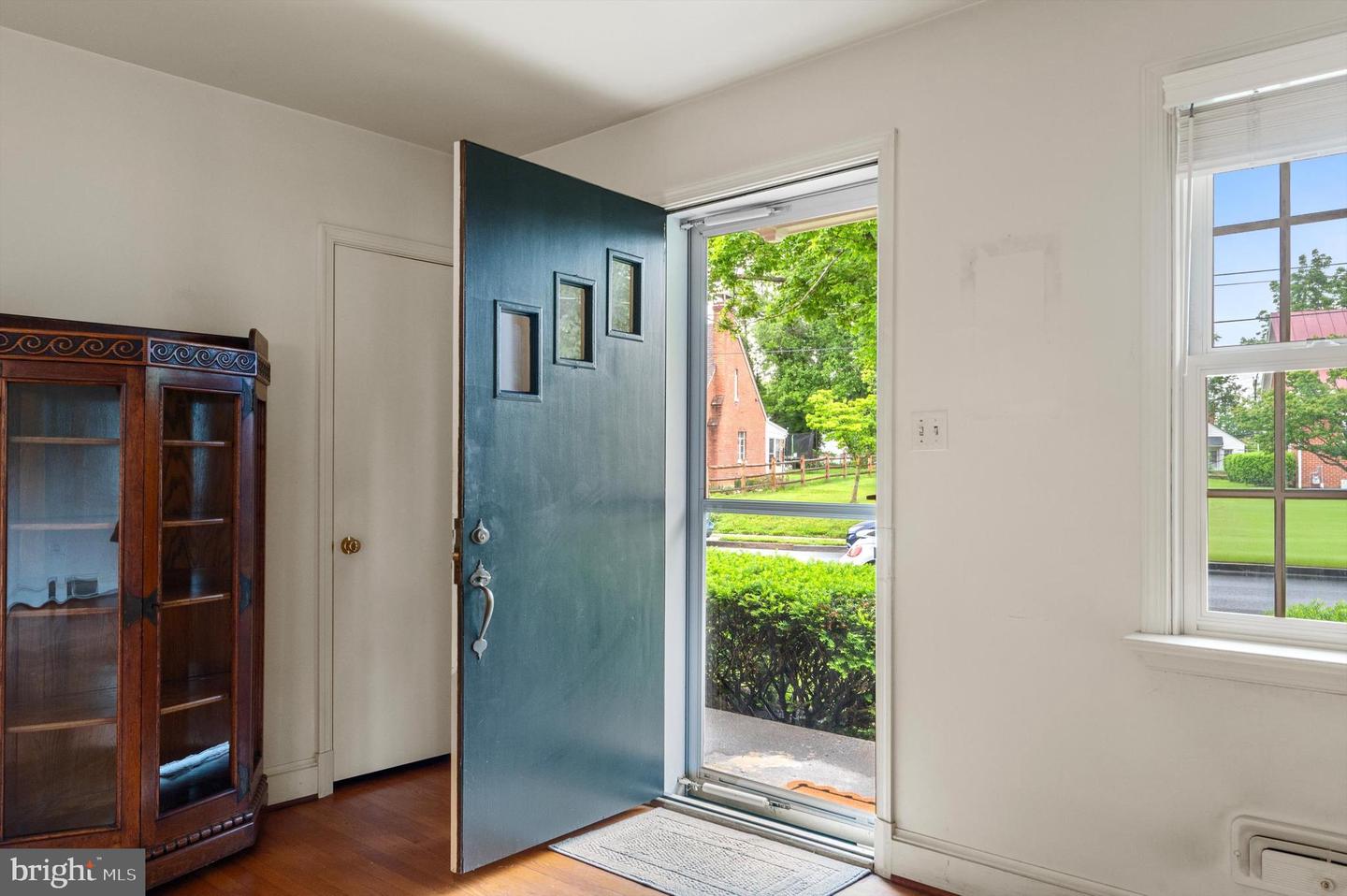 111 MONTAGUE AVE, WINCHESTER, Virginia 22601, 3 Bedrooms Bedrooms, ,1 BathroomBathrooms,Residential,For sale,111 MONTAGUE AVE,VAWI2007586 MLS # VAWI2007586