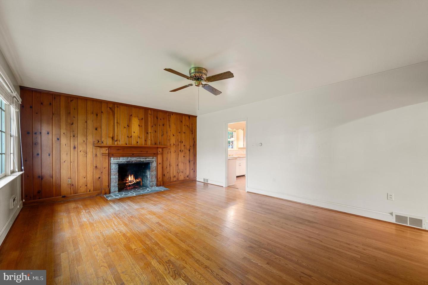 111 MONTAGUE AVE, WINCHESTER, Virginia 22601, 3 Bedrooms Bedrooms, ,1 BathroomBathrooms,Residential,For sale,111 MONTAGUE AVE,VAWI2007586 MLS # VAWI2007586