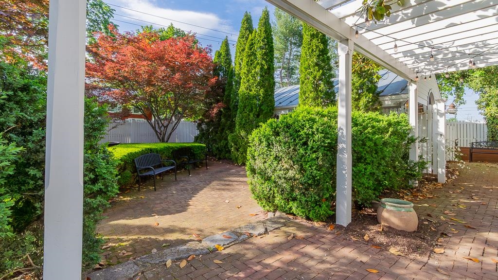 111 S MAIN ST, BRIDGEWATER, Virginia 22812, 3 Bedrooms Bedrooms, ,3 BathroomsBathrooms,Residential,111 S MAIN ST,664880 MLS # 664880