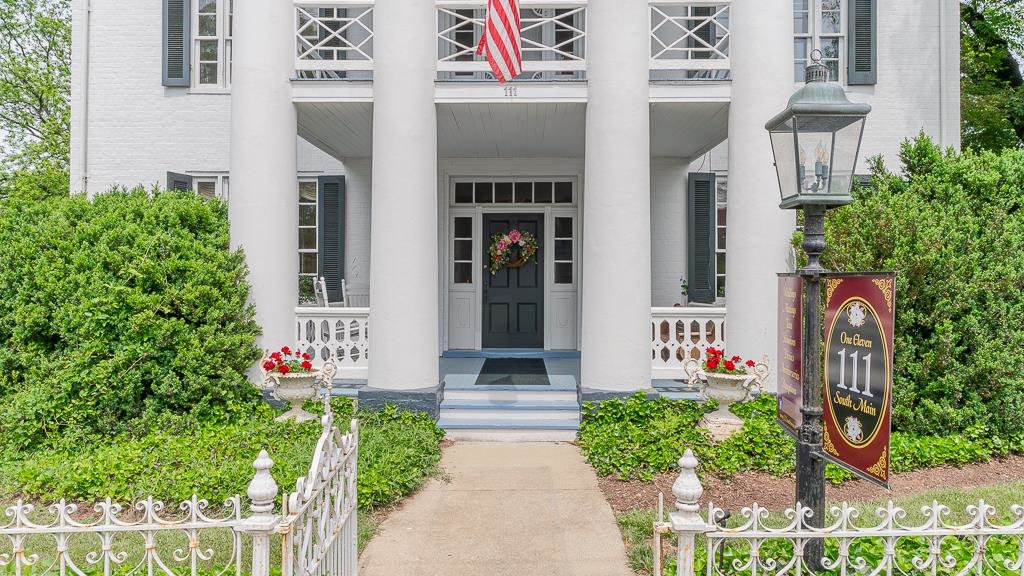111 S MAIN ST, BRIDGEWATER, Virginia 22812, 3 Bedrooms Bedrooms, ,3 BathroomsBathrooms,Residential,111 S MAIN ST,664880 MLS # 664880