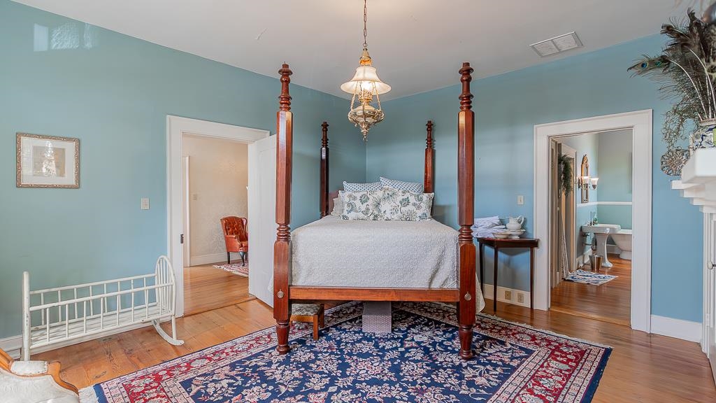 111 S MAIN ST, BRIDGEWATER, Virginia 22812, 3 Bedrooms Bedrooms, ,3 BathroomsBathrooms,Residential,111 S MAIN ST,664880 MLS # 664880