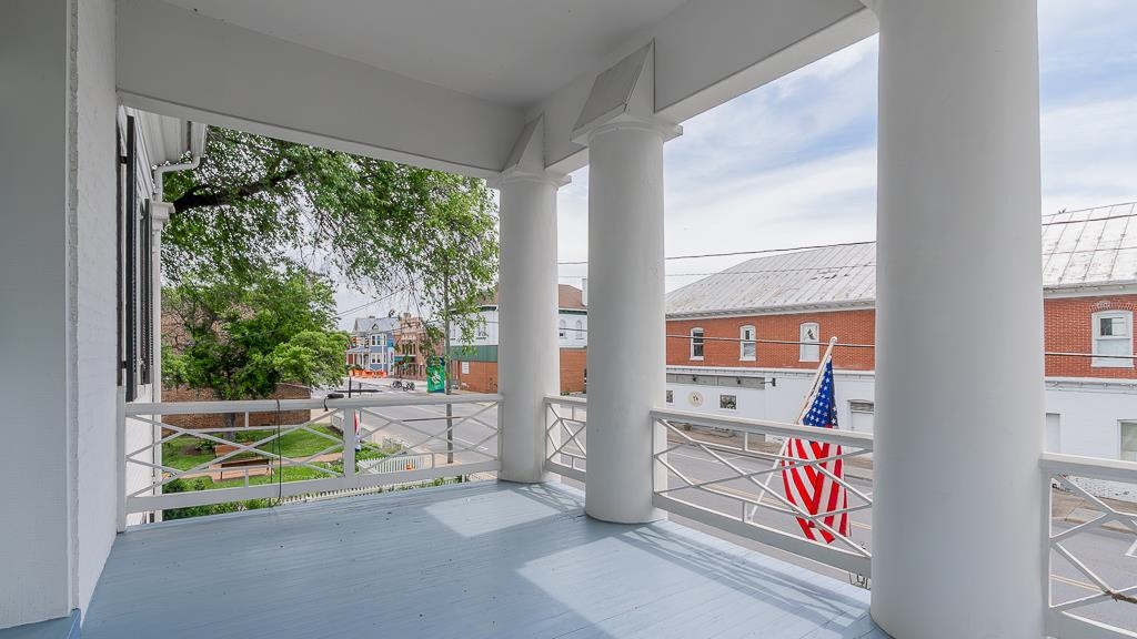 111 S MAIN ST, BRIDGEWATER, Virginia 22812, 3 Bedrooms Bedrooms, ,3 BathroomsBathrooms,Residential,111 S MAIN ST,664880 MLS # 664880