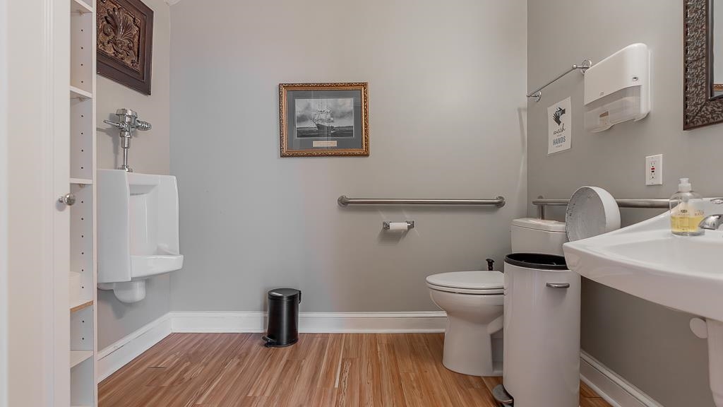 111 S MAIN ST, BRIDGEWATER, Virginia 22812, 3 Bedrooms Bedrooms, ,3 BathroomsBathrooms,Residential,111 S MAIN ST,664880 MLS # 664880
