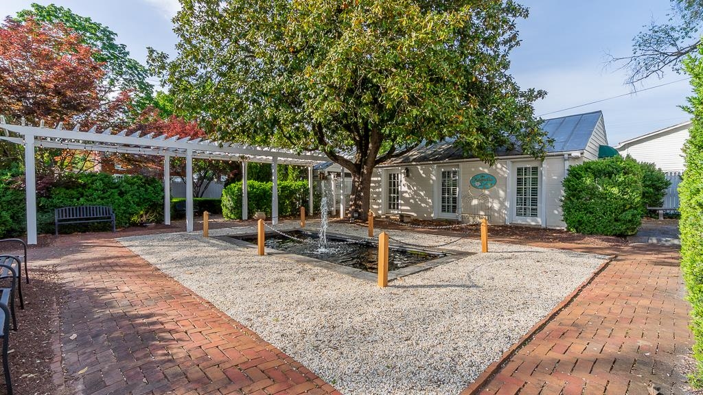 111 S MAIN ST, BRIDGEWATER, Virginia 22812, 3 Bedrooms Bedrooms, ,3 BathroomsBathrooms,Residential,111 S MAIN ST,664880 MLS # 664880