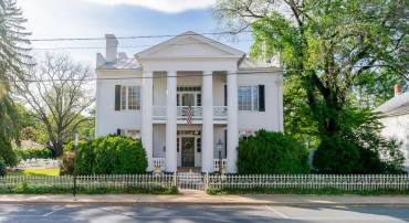111 S MAIN ST, BRIDGEWATER, Virginia 22812, 3 Bedrooms Bedrooms, ,3 BathroomsBathrooms,Residential,111 S MAIN ST,664880 MLS # 664880