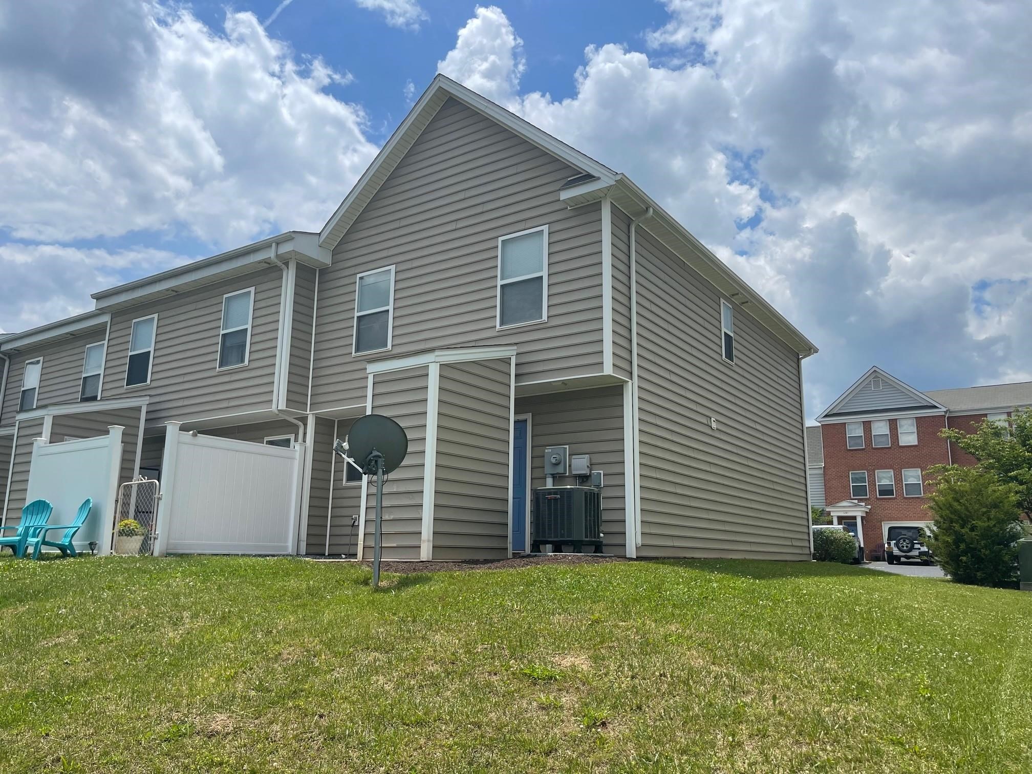 1290 OLD RICHMOND CIR, HARRISONBURG, Virginia 22801, 3 Bedrooms Bedrooms, ,2 BathroomsBathrooms,Residential,1290 OLD RICHMOND CIR,664883 MLS # 664883