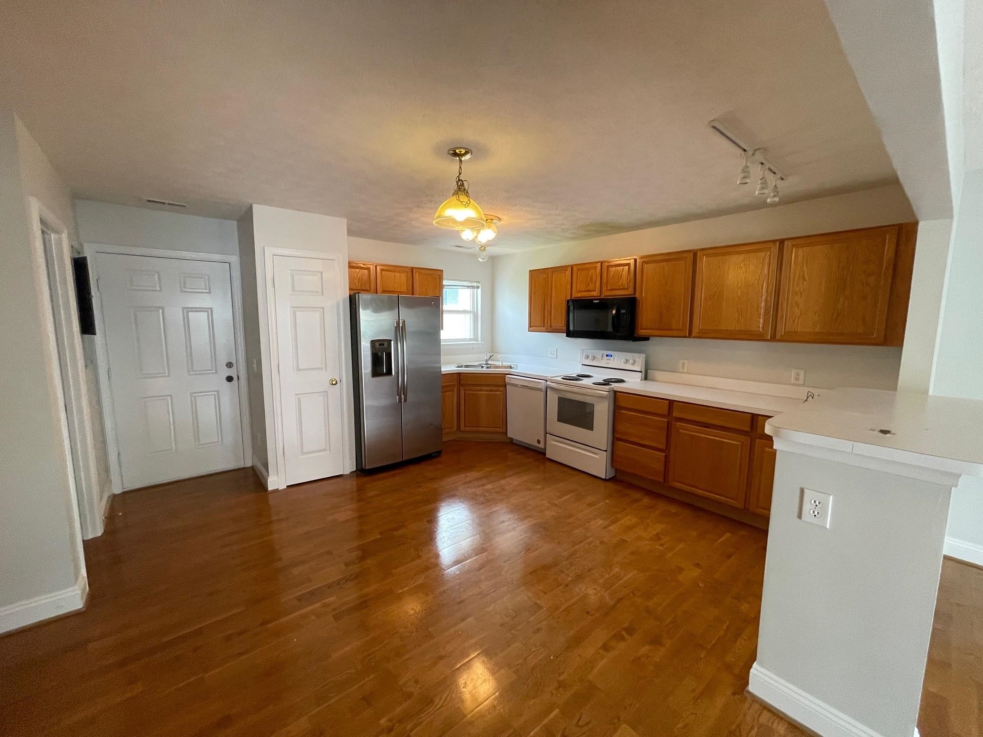 1290 OLD RICHMOND CIR, HARRISONBURG, Virginia 22801, 3 Bedrooms Bedrooms, ,2 BathroomsBathrooms,Residential,1290 OLD RICHMOND CIR,664883 MLS # 664883