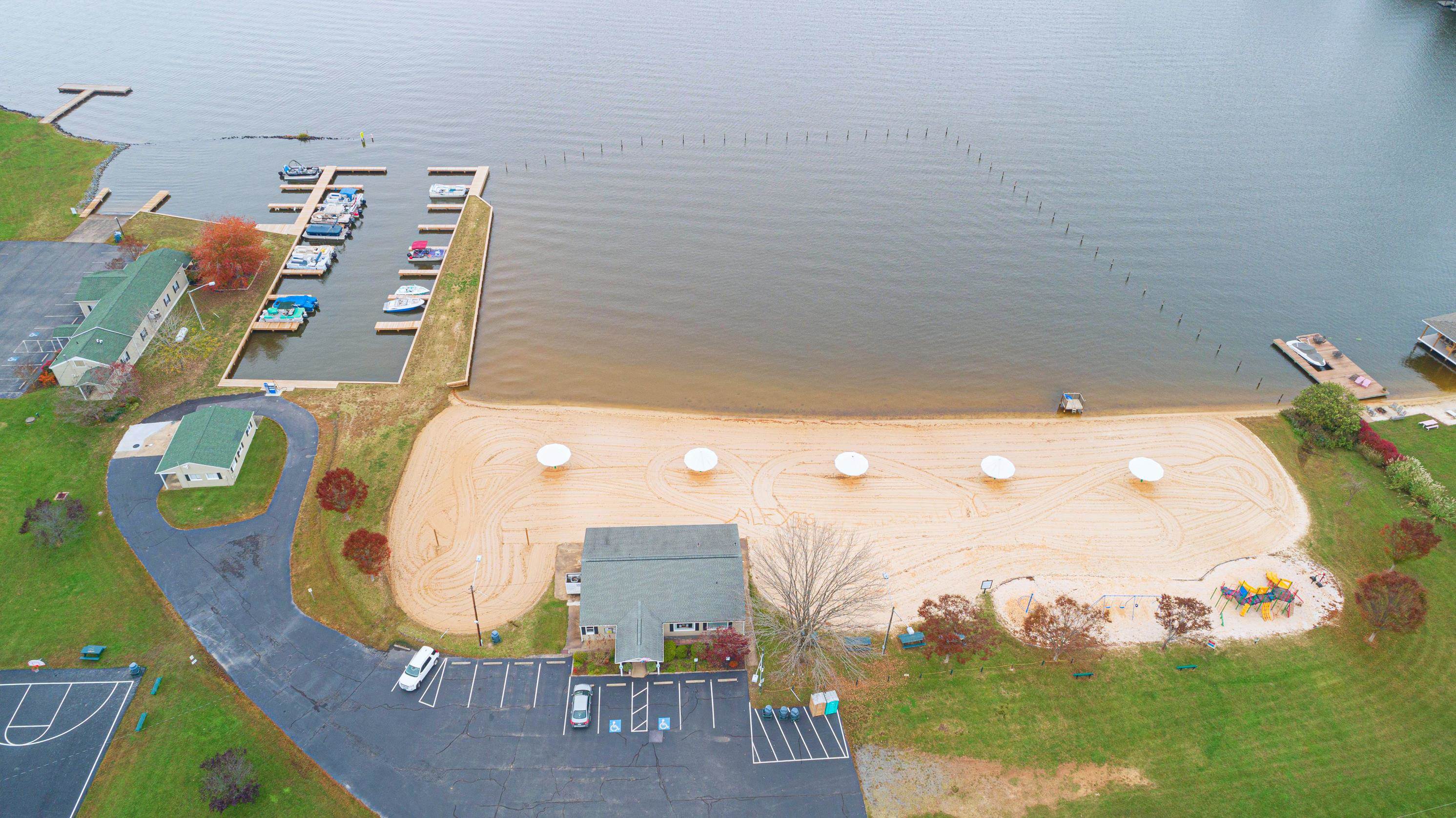 1201 S LAKESHORE DR, LOUISA, Virginia 23093, 2 Bedrooms Bedrooms, ,2 BathroomsBathrooms,Residential,1201 S LAKESHORE DR,664890 MLS # 664890