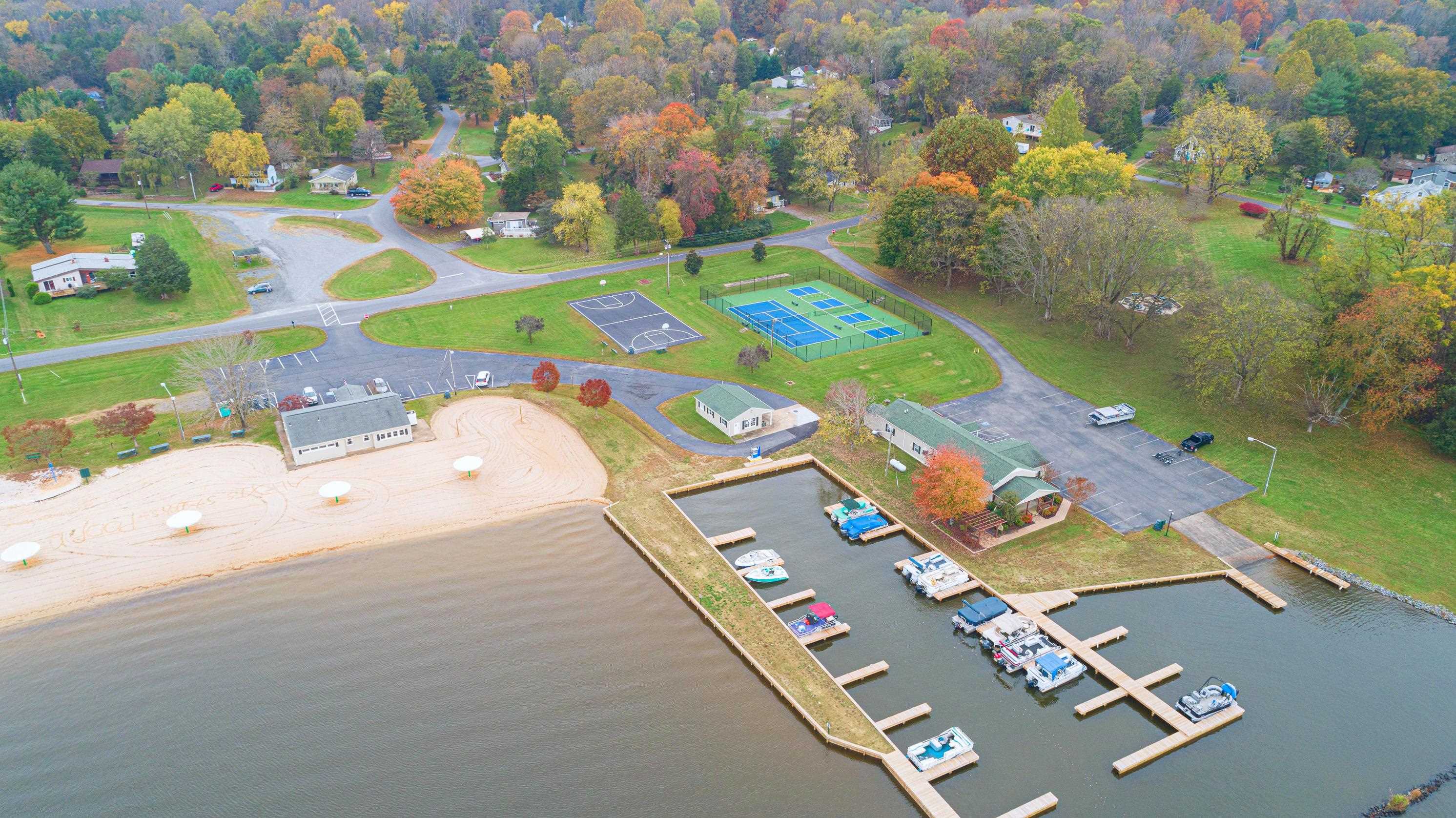 1201 S LAKESHORE DR, LOUISA, Virginia 23093, 2 Bedrooms Bedrooms, ,2 BathroomsBathrooms,Residential,1201 S LAKESHORE DR,664890 MLS # 664890