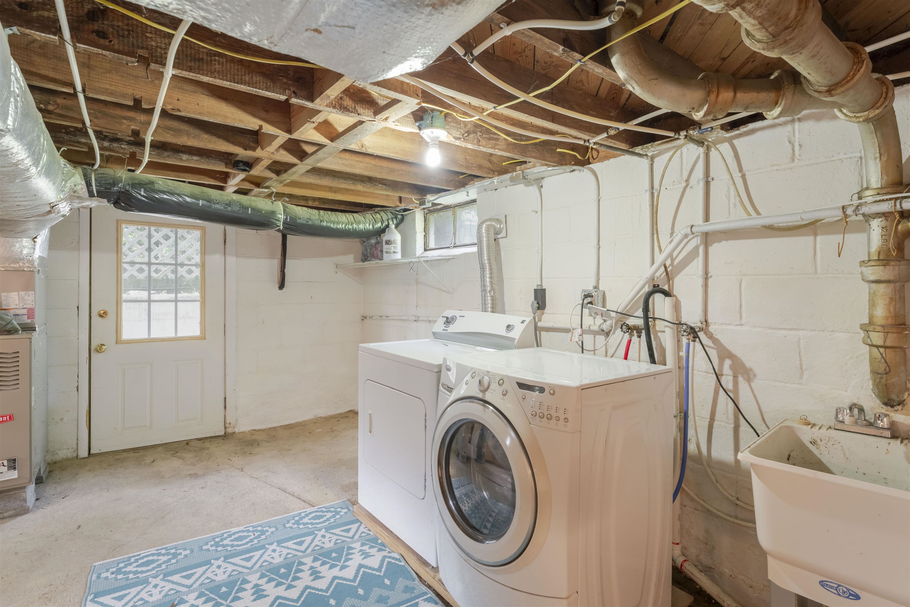 104 FRASER LN, STAUNTON, Virginia 24401, 3 Bedrooms Bedrooms, ,1 BathroomBathrooms,Residential,104 FRASER LN,664892 MLS # 664892