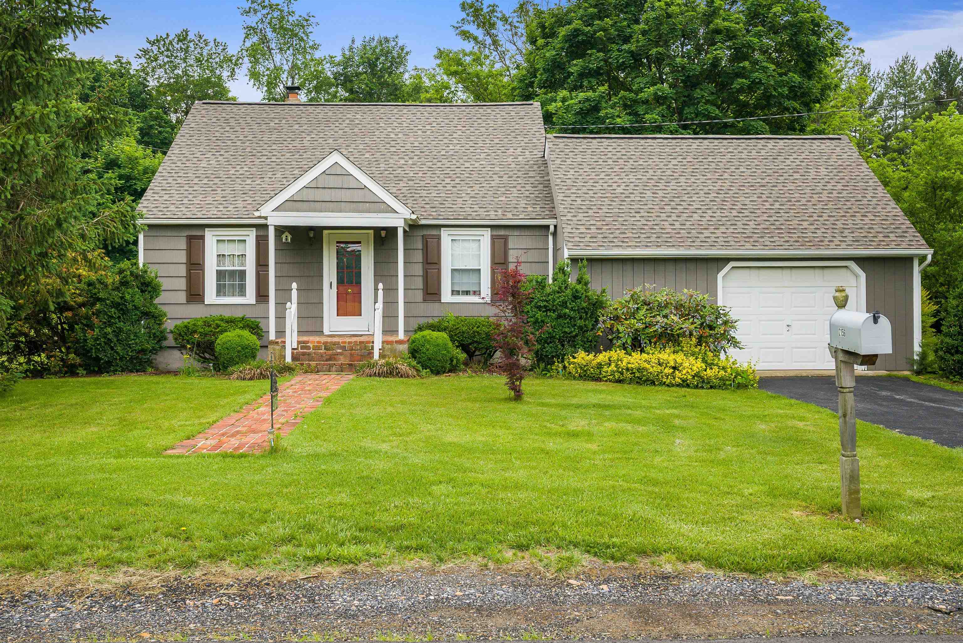 2156 LYNDHURST RD, WAYNESBORO, Virginia 22980, 3 Bedrooms Bedrooms, ,1 BathroomBathrooms,Residential,2156 LYNDHURST RD,664895 MLS # 664895