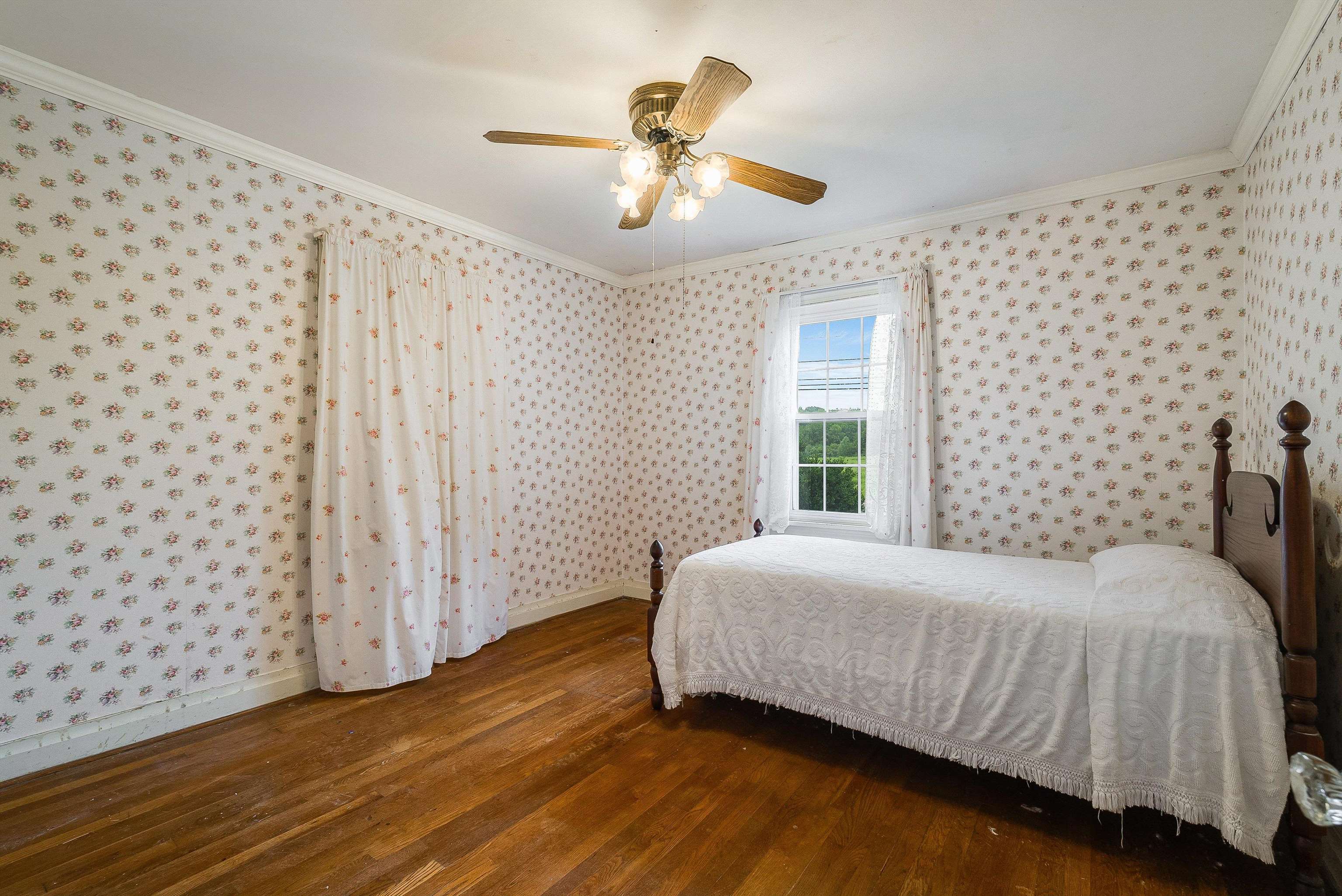 2156 LYNDHURST RD, WAYNESBORO, Virginia 22980, 3 Bedrooms Bedrooms, ,1 BathroomBathrooms,Residential,2156 LYNDHURST RD,664895 MLS # 664895