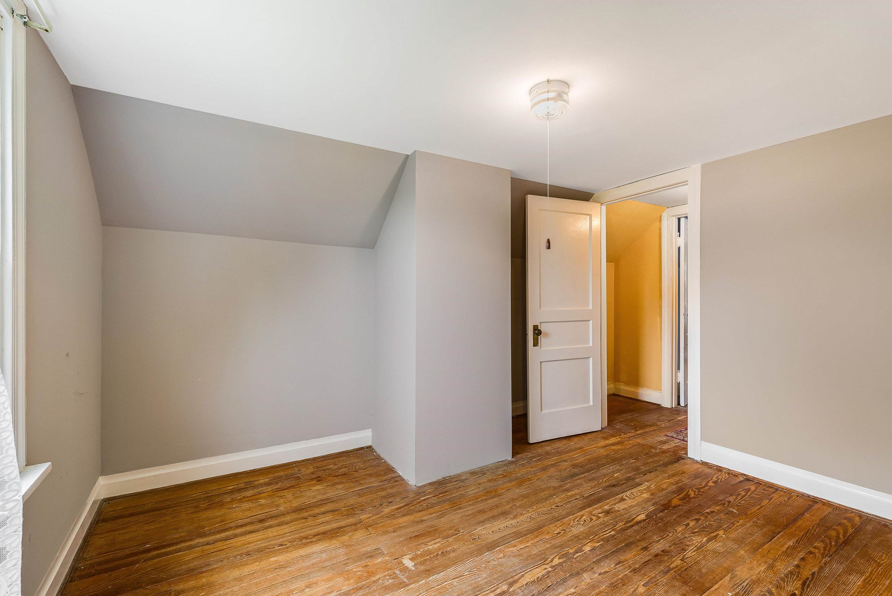 2156 LYNDHURST RD, WAYNESBORO, Virginia 22980, 3 Bedrooms Bedrooms, ,1 BathroomBathrooms,Residential,2156 LYNDHURST RD,664895 MLS # 664895
