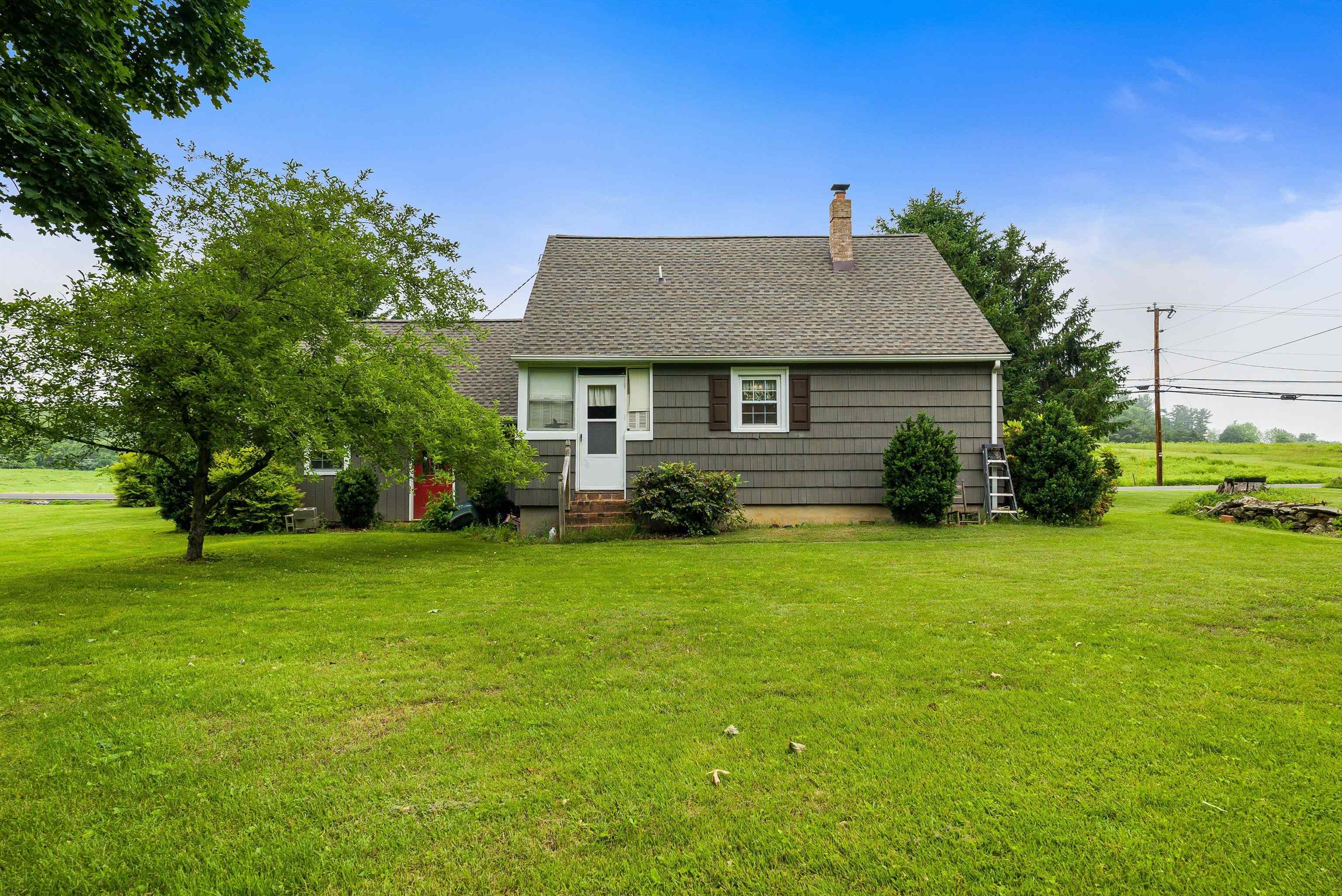 2156 LYNDHURST RD, WAYNESBORO, Virginia 22980, 3 Bedrooms Bedrooms, ,1 BathroomBathrooms,Residential,2156 LYNDHURST RD,664895 MLS # 664895