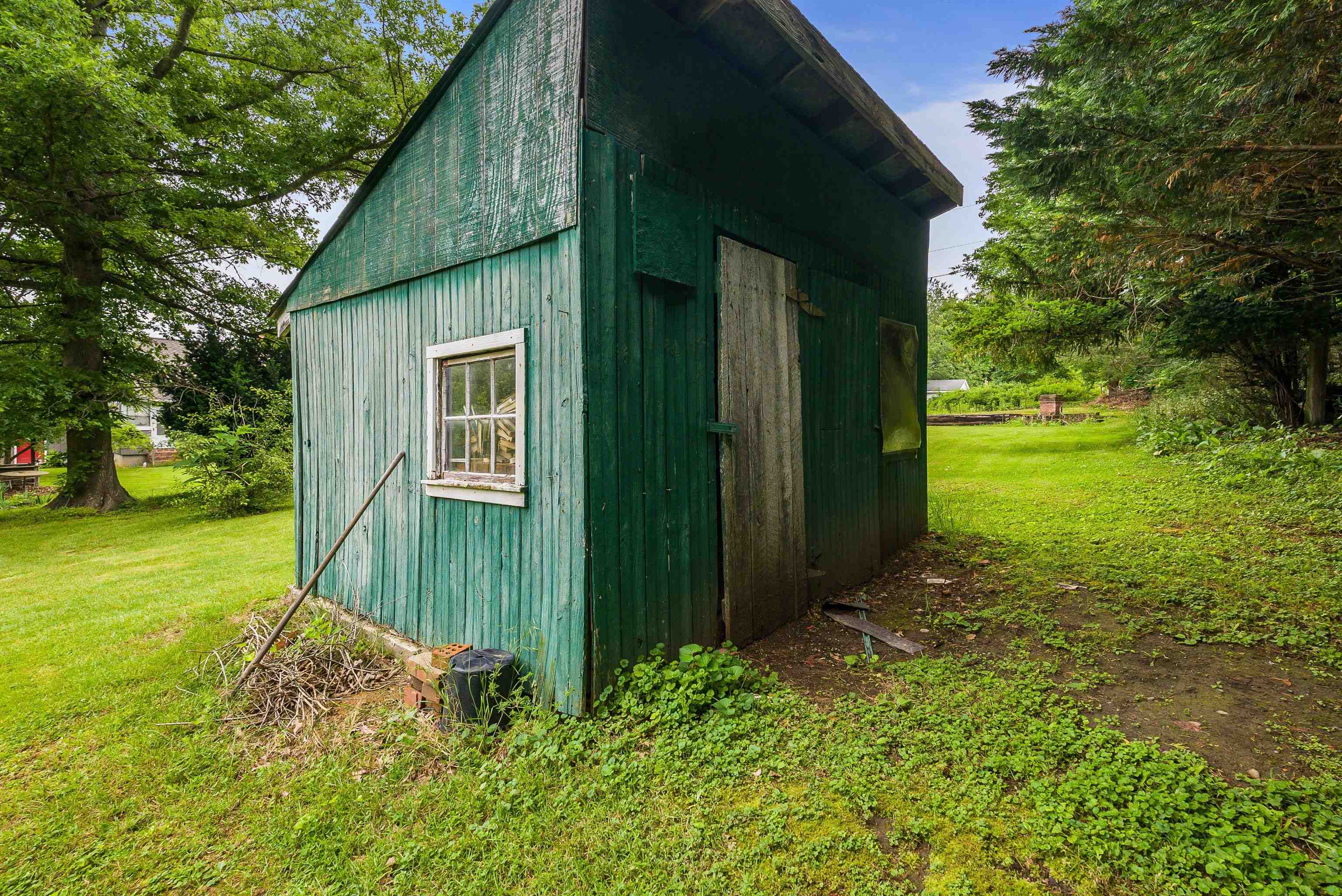 2156 LYNDHURST RD, WAYNESBORO, Virginia 22980, 3 Bedrooms Bedrooms, ,1 BathroomBathrooms,Residential,2156 LYNDHURST RD,664895 MLS # 664895