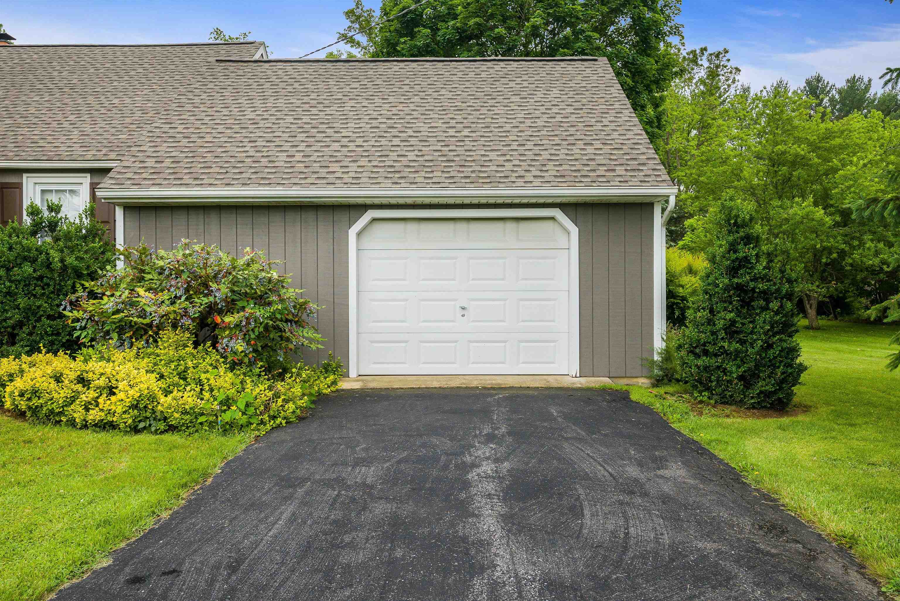 2156 LYNDHURST RD, WAYNESBORO, Virginia 22980, 3 Bedrooms Bedrooms, ,1 BathroomBathrooms,Residential,2156 LYNDHURST RD,664895 MLS # 664895