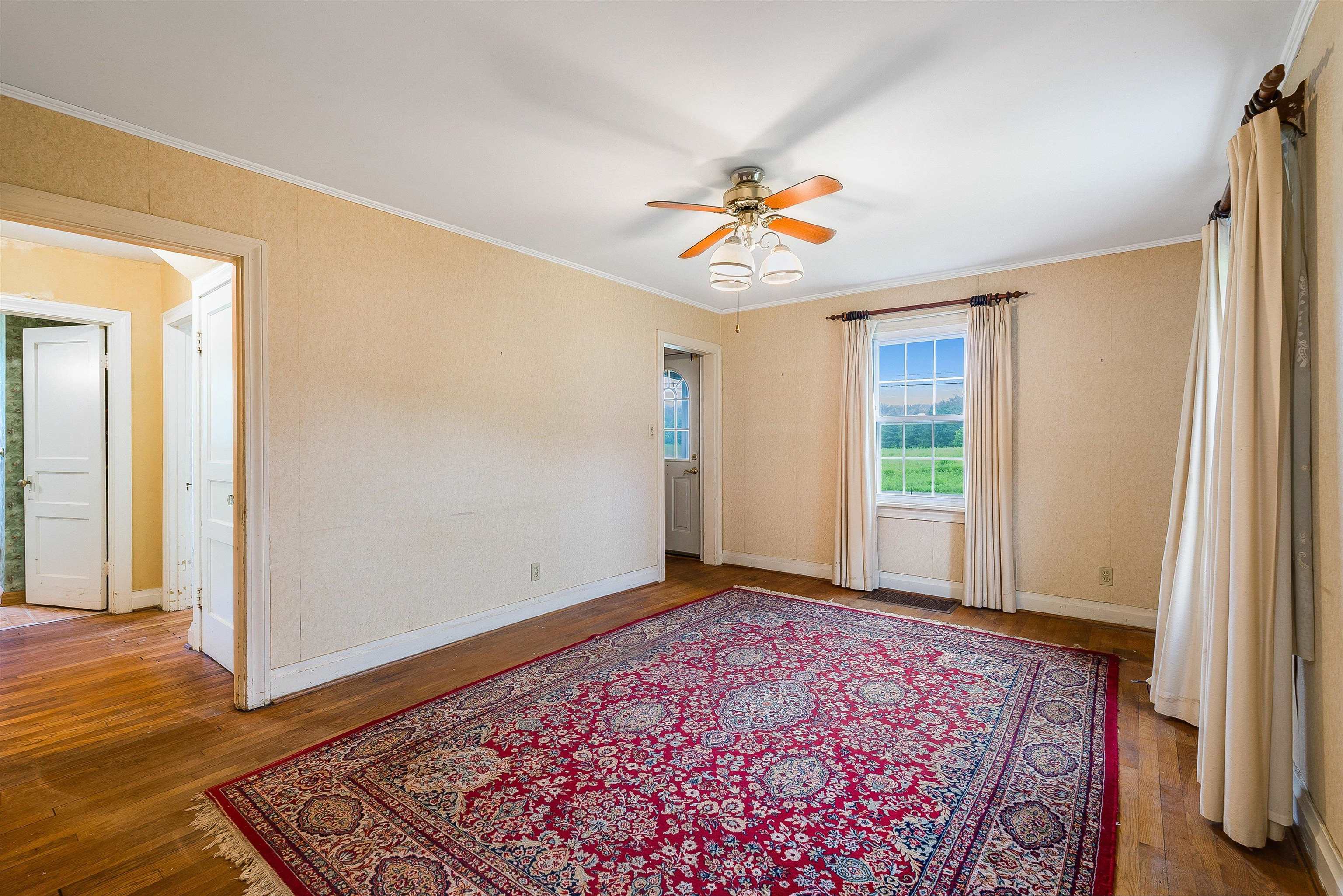 2156 LYNDHURST RD, WAYNESBORO, Virginia 22980, 3 Bedrooms Bedrooms, ,1 BathroomBathrooms,Residential,2156 LYNDHURST RD,664895 MLS # 664895