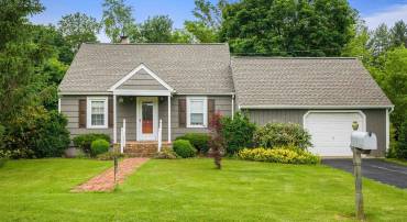 2156 LYNDHURST RD, WAYNESBORO, Virginia 22980, 3 Bedrooms Bedrooms, ,1 BathroomBathrooms,Residential,2156 LYNDHURST RD,664895 MLS # 664895