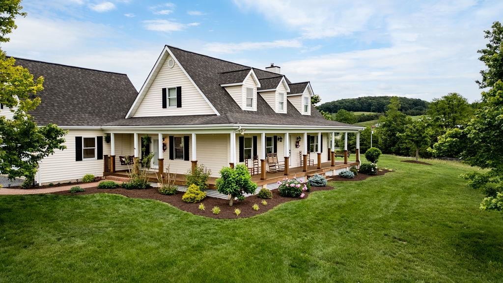 3008 SPRING HILL RD, STAUNTON, Virginia 24401, 4 Bedrooms Bedrooms, ,2 BathroomsBathrooms,Residential,3008 SPRING HILL RD,664900 MLS # 664900