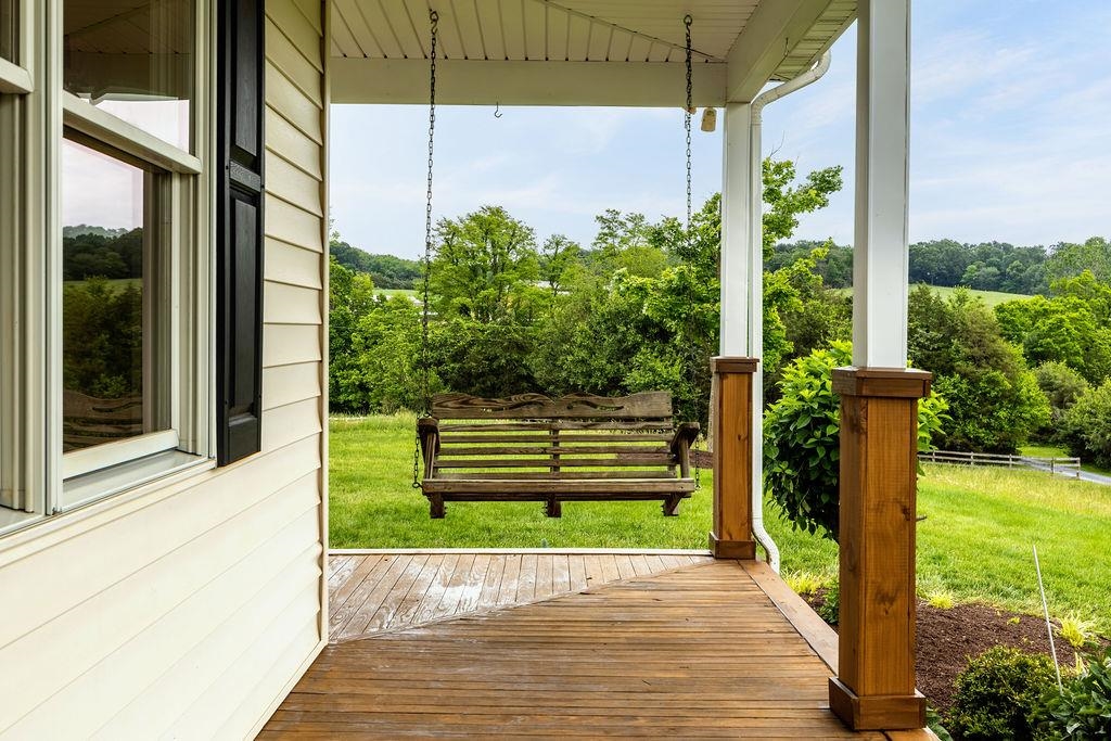 3008 SPRING HILL RD, STAUNTON, Virginia 24401, 4 Bedrooms Bedrooms, ,2 BathroomsBathrooms,Residential,3008 SPRING HILL RD,664900 MLS # 664900