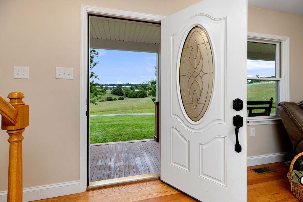3008 SPRING HILL RD, STAUNTON, Virginia 24401, 4 Bedrooms Bedrooms, ,2 BathroomsBathrooms,Residential,3008 SPRING HILL RD,664900 MLS # 664900