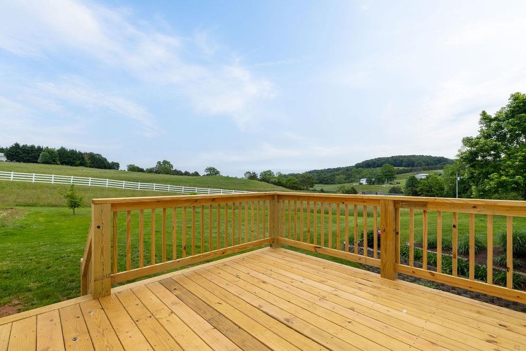 3008 SPRING HILL RD, STAUNTON, Virginia 24401, 4 Bedrooms Bedrooms, ,2 BathroomsBathrooms,Residential,3008 SPRING HILL RD,664900 MLS # 664900