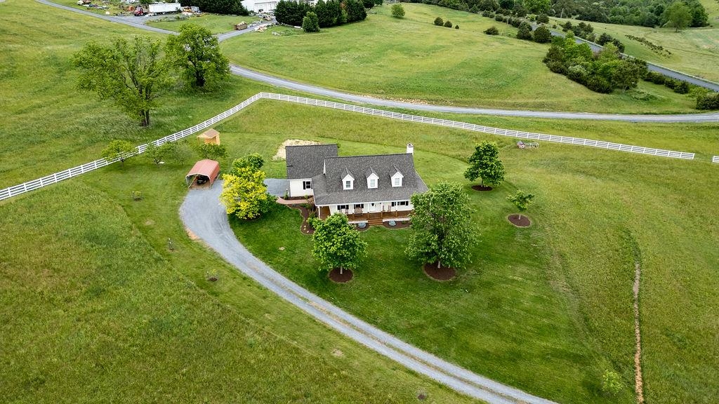 3008 SPRING HILL RD, STAUNTON, Virginia 24401, 4 Bedrooms Bedrooms, ,2 BathroomsBathrooms,Residential,3008 SPRING HILL RD,664900 MLS # 664900