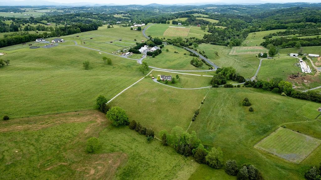 3008 SPRING HILL RD, STAUNTON, Virginia 24401, 4 Bedrooms Bedrooms, ,2 BathroomsBathrooms,Residential,3008 SPRING HILL RD,664900 MLS # 664900
