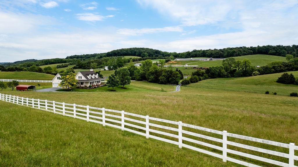 3008 SPRING HILL RD, STAUNTON, Virginia 24401, 4 Bedrooms Bedrooms, ,2 BathroomsBathrooms,Residential,3008 SPRING HILL RD,664900 MLS # 664900